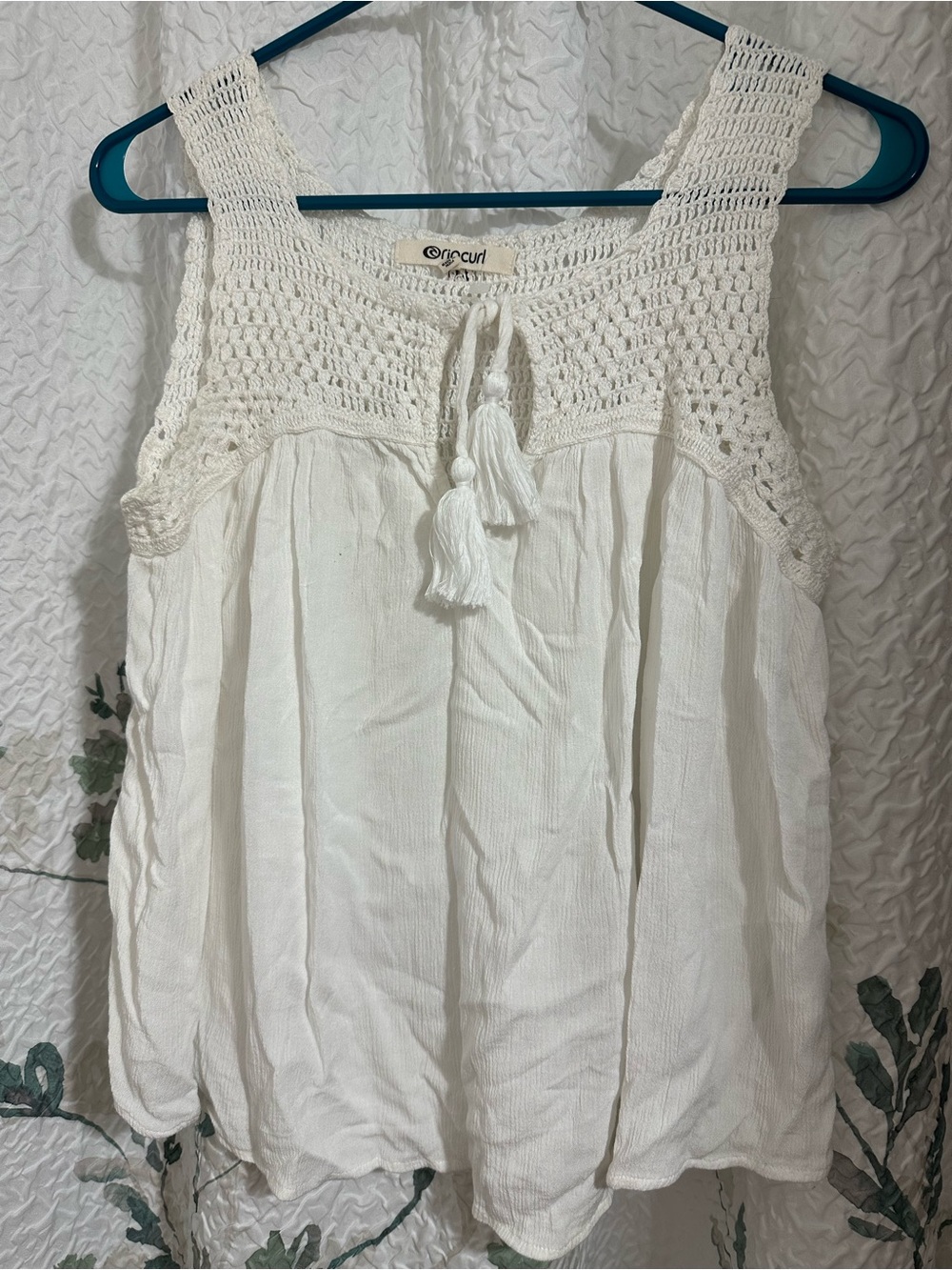 Rip Curl Women's White Crochet Yoke Tank Top, small, new without tag.